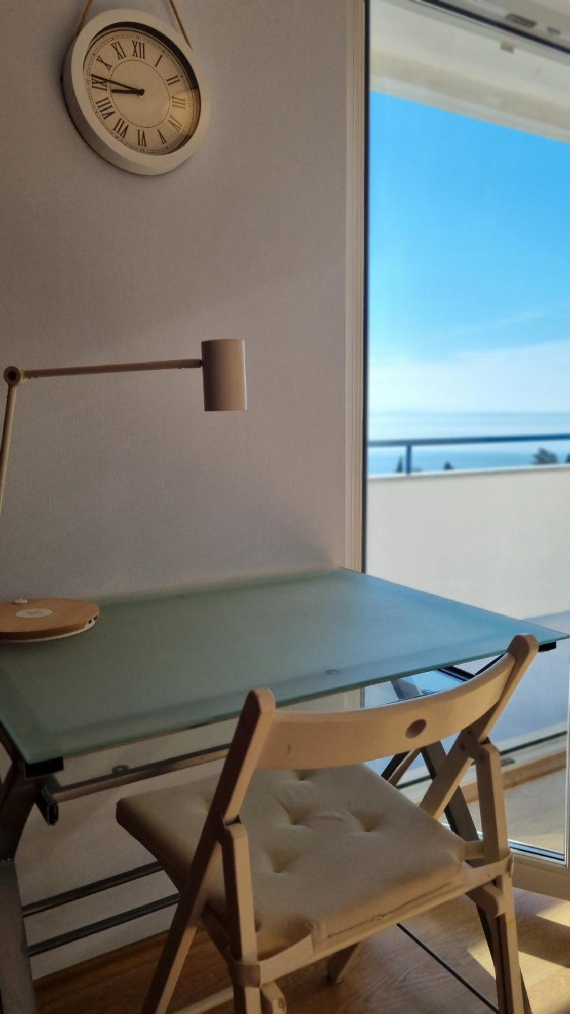 Apartment With Direct Sea View, Free Parking And Close To Beaches And Promenade Lovran Bagian luar foto
